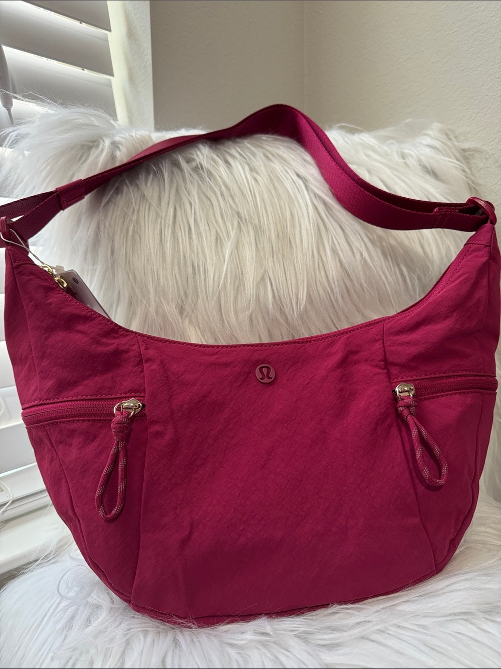 Lululemon Small Slouchy Sling Bag 3L - Berry Rumble